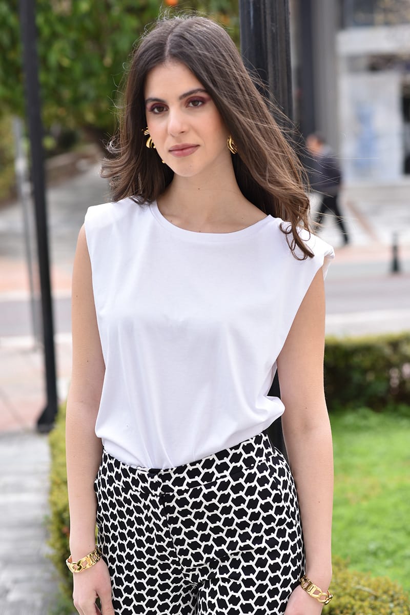 ΜΠΛΟΥΖΑ ΜΑΚΟ ΜΕ ΒΑΤΕΣ ΚΑΙ ΛΑΙΜΟΚΟΨΗ