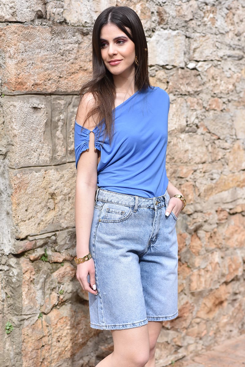 ΜΠΛΟΥΖΑ ΖΕΡΣΕΥ ΜΕ ΑΓΚΡΑΦΑ ΣΤΟΝ ΩΜΟ