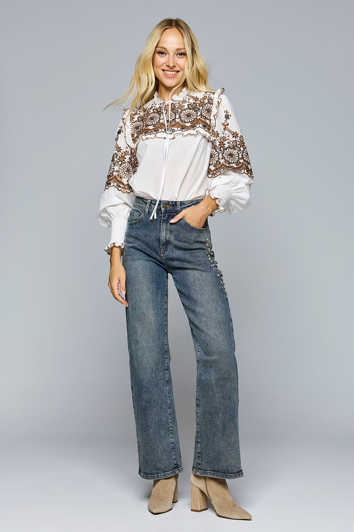 ΤΖΗΝ ΠΑΝΤΕΛΟΝΙ ΜΕ ΣΤΡΑΣ