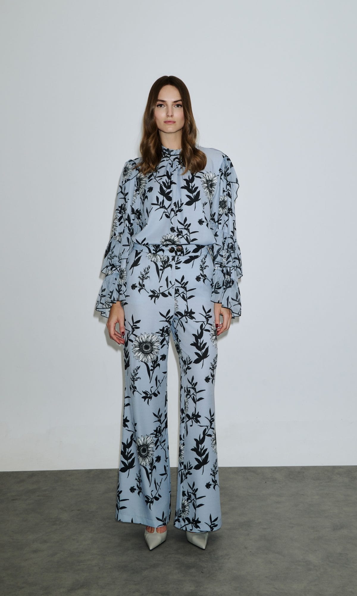 Παντελόνα μαύρες φλοράλ λεπτομέρειες