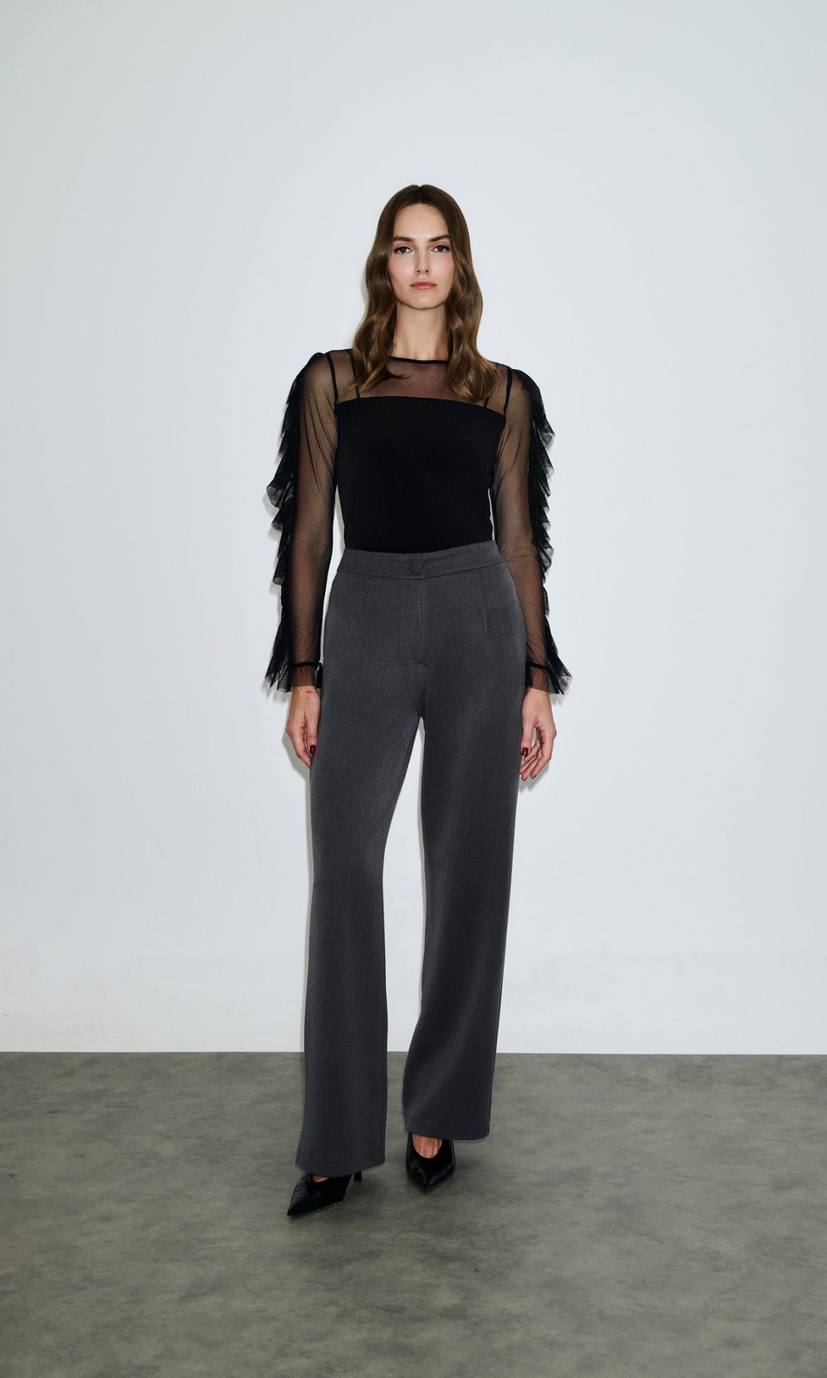 Μπλούζα με τούλι και βολάν