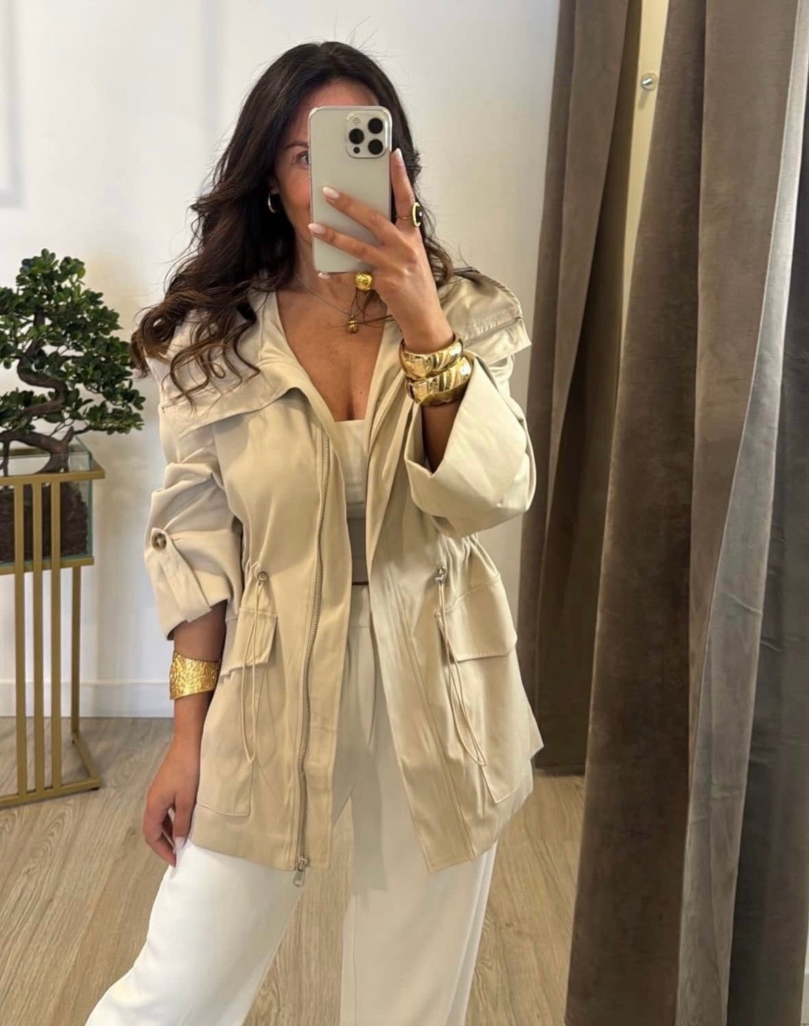 Καμπαρντίνα Με Κουκούλα Και Ρυθμιζόμενη Μέση